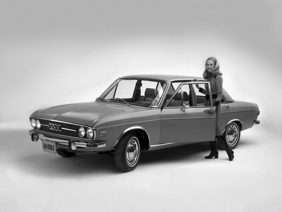  Audi 100 LS (C1) 1968 года  (NA) (фото 1 из 12)